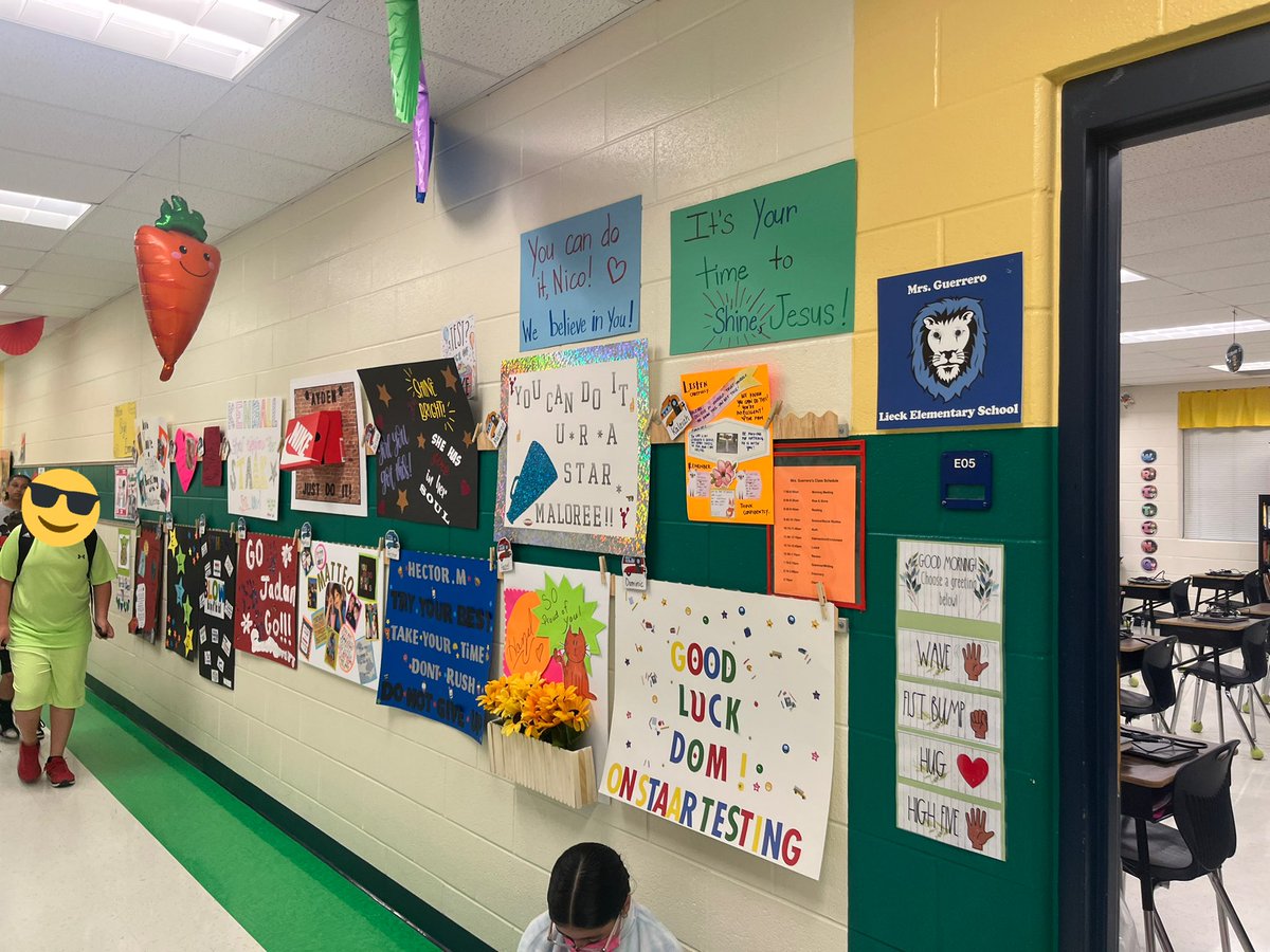 MrsStephieG's tweet photo. Our students were so pleasantly surprised! 💙 🦁 I’m so proud of these kiddos! @NISDLieck https://t.co/YKC0VpGCr0