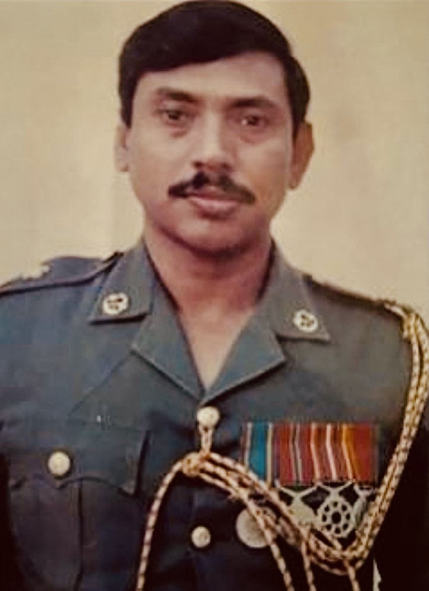 JDSLanka's tweet photo. In May 1989, a small district with 357000 population was put under @GotabayaR for 8 months.
20 torture &amp; detention sites 
700+ disappearances &amp;
1 mass grave with 154 skeletons 

What do we know about his past life?

READ the joint report by JDS &amp; @itjpsl 
https://t.co/hugYzfUZ5j https://t.co/MadPkBA6Aa