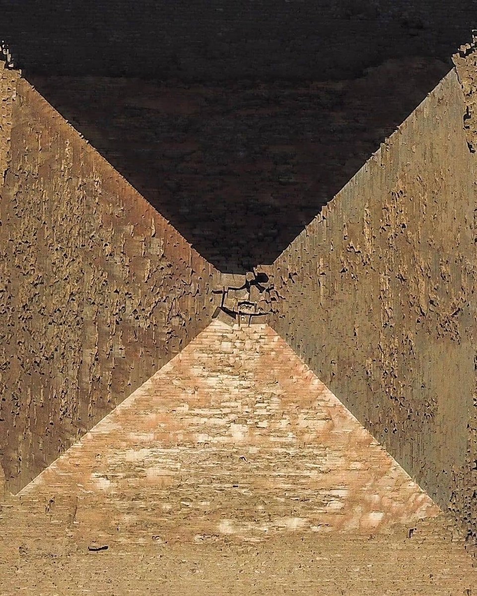 historydefined's tweet photo. The great Pyramids of Giza from above. 

Photo by Mohamed Elsayed. https://t.co/u0p29zSLTu