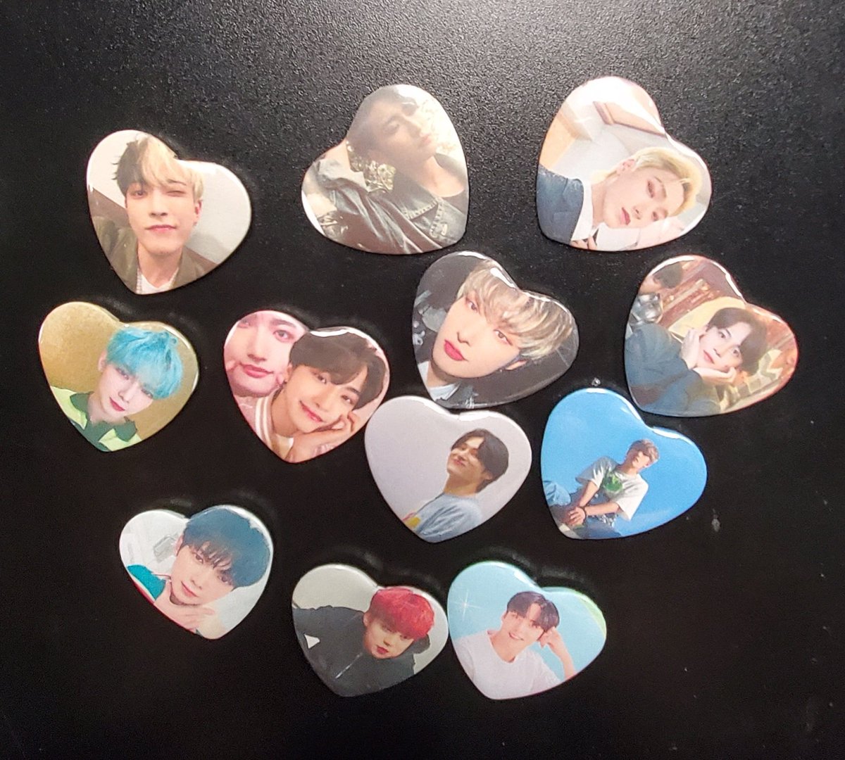 Amaris_sa's tweet photo. New buttons fresh in today! TXT, Twice, Ateez, and more! 🥰 Available in store. Come see us! Don't forget, we're open until 8pm Monday-Saturday. 💜 https://t.co/IqfFu5OD0d
