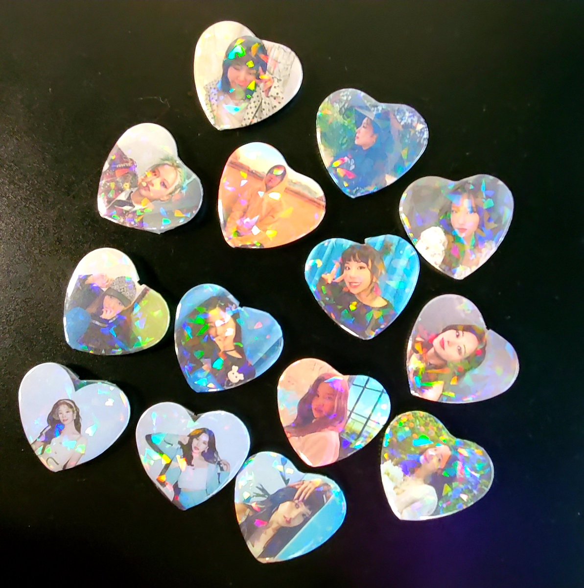 Amaris_sa's tweet photo. New buttons fresh in today! TXT, Twice, Ateez, and more! 🥰 Available in store. Come see us! Don't forget, we're open until 8pm Monday-Saturday. 💜 https://t.co/IqfFu5OD0d