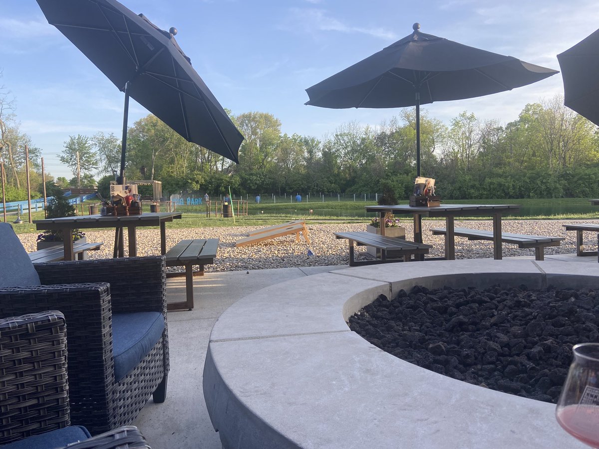 Shana Leonard tweet media