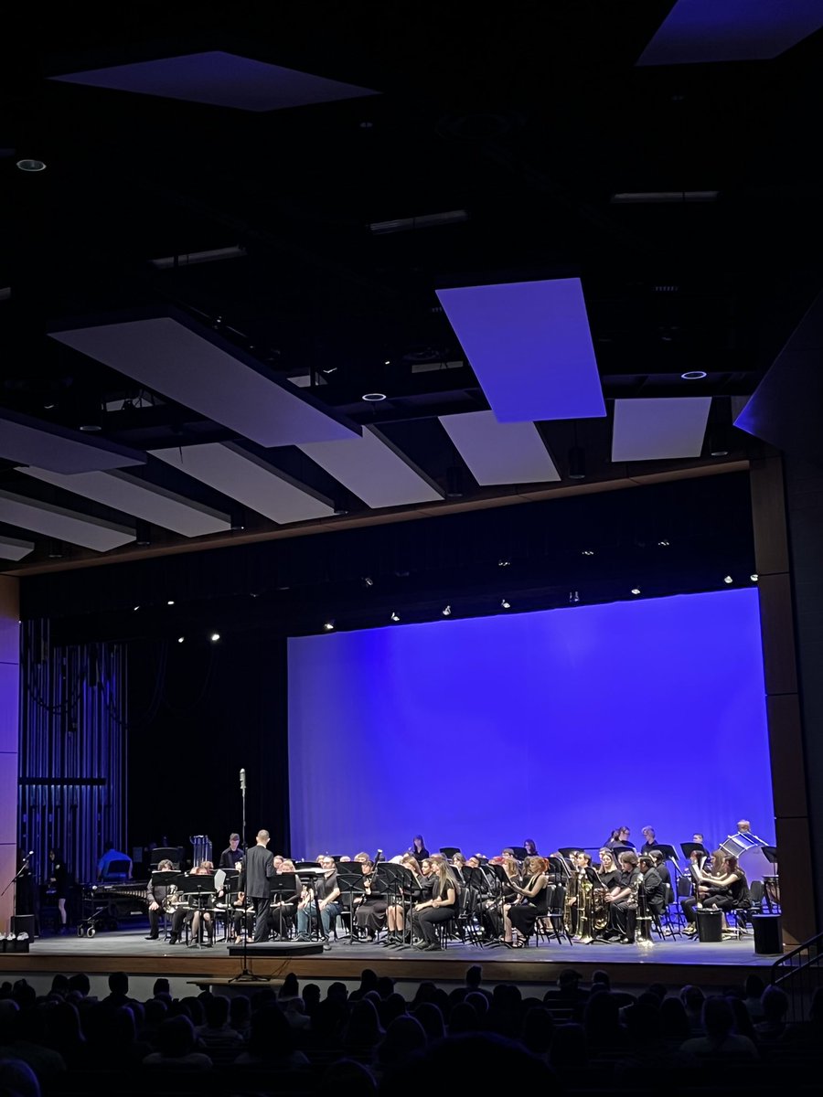 WCHS Concert Band is Simply the BEST 👊🏼🐺 <a href="/WCHSWolves/">West Clermont HS</a> <a href="/WestCler/">West Clermont Schools</a> @WCHS_AP <a href="/WCHSRepthePACK/">WCHS Respect the PACK</a> 

Great work Mr. Fischer and Students 👍🏻