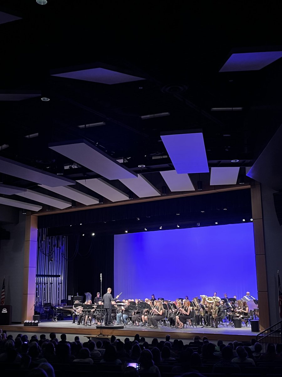 WCHSWolves's tweet photo. WCHS Concert Band is Simply the BEST 👊🏼🐺 @WCHSWolves @WestCler @WCHS_AP @WCHSRepthePACK 

Great work Mr. Fischer and Students 👍🏻 https://t.co/1zbYMNbA3b