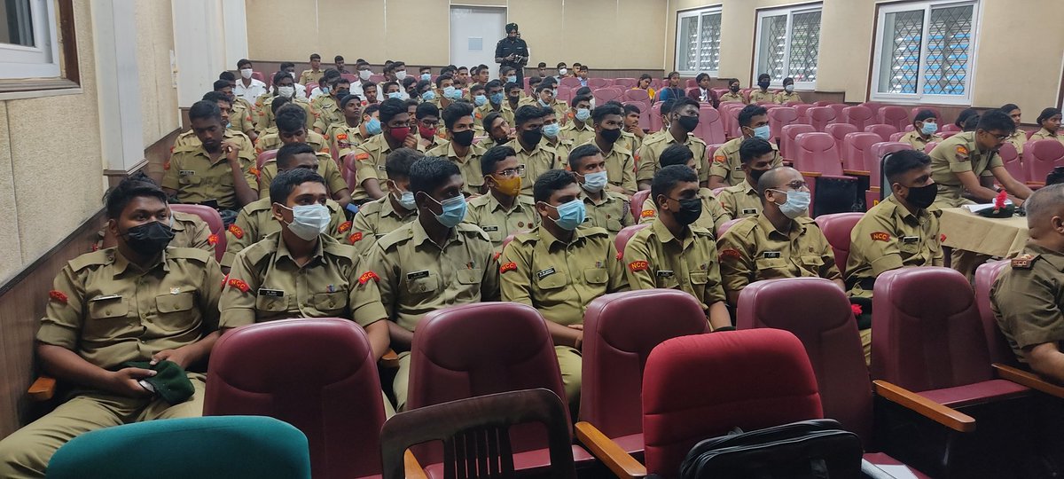 flyarul's tweet photo. Col Gaurav Sethi, Director Recruting (HQ), Chennai Zone Delivering Lecture on How to join Indian Army for NCC cadets.. Program oraganised by 1 (TN) Armd Sqdrn NCC, DDGD Vaishnav College Today https://t.co/DMIVojUXLy