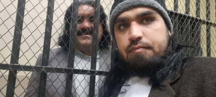 AlamZaibPK's tweet photo. PTM leader MNA Ali Wazir got bail from the High Court in another case, now there is only one case remaining in which Qazi Tahir and I have been granted bail, hopefully he will also get bail soon.
#ReleaseAliWazir
#ReleaseQaziTahir
#ReleasePTMActivists
#ATCToolOfPersecution https://t.co/BI5g3hRdm7