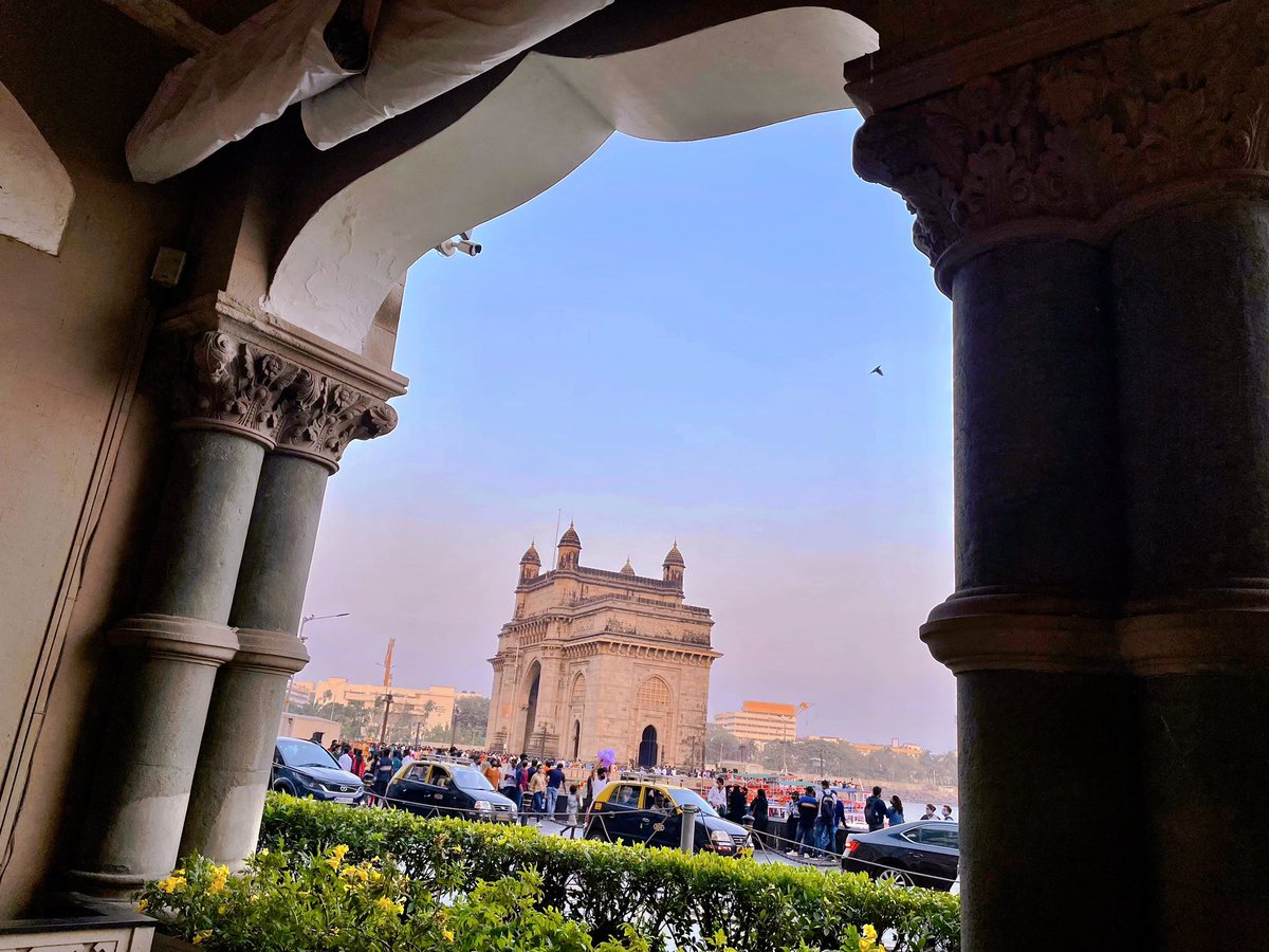 iRaviGaurav's tweet photo. A mesmerising view of #Gateway from the @TajMahalMumbai 

@maha_tourism 
[My other clicks are available with @EyeEm : https://t.co/EN9PtyjoQ9] https://t.co/TPkraUxA1s