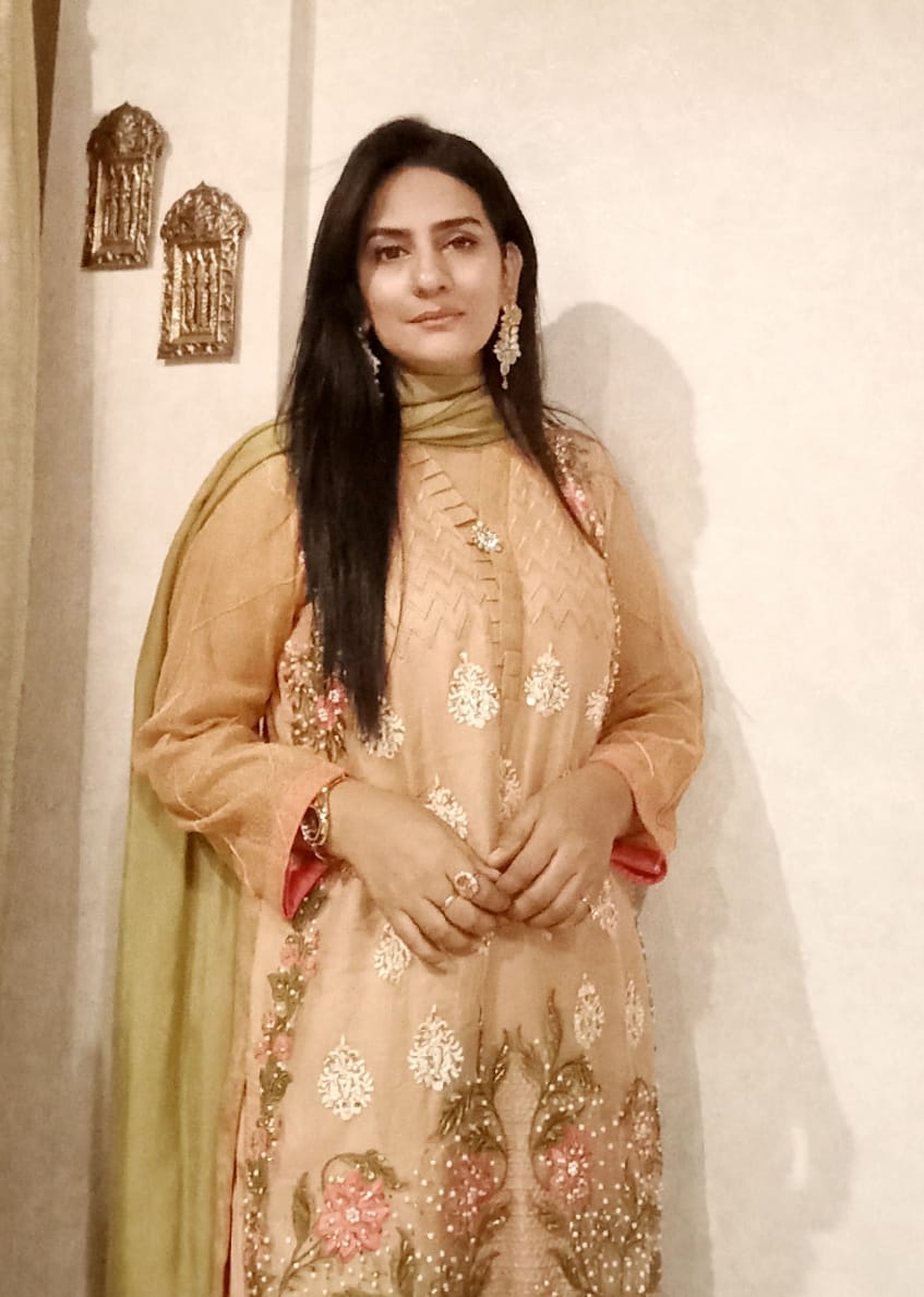 MediaSpringPk's tweet photo. Home expert and celebrity nutritionist @uffairaas shares her pictures from #Eid 2022 https://t.co/iMKgIJyBoG