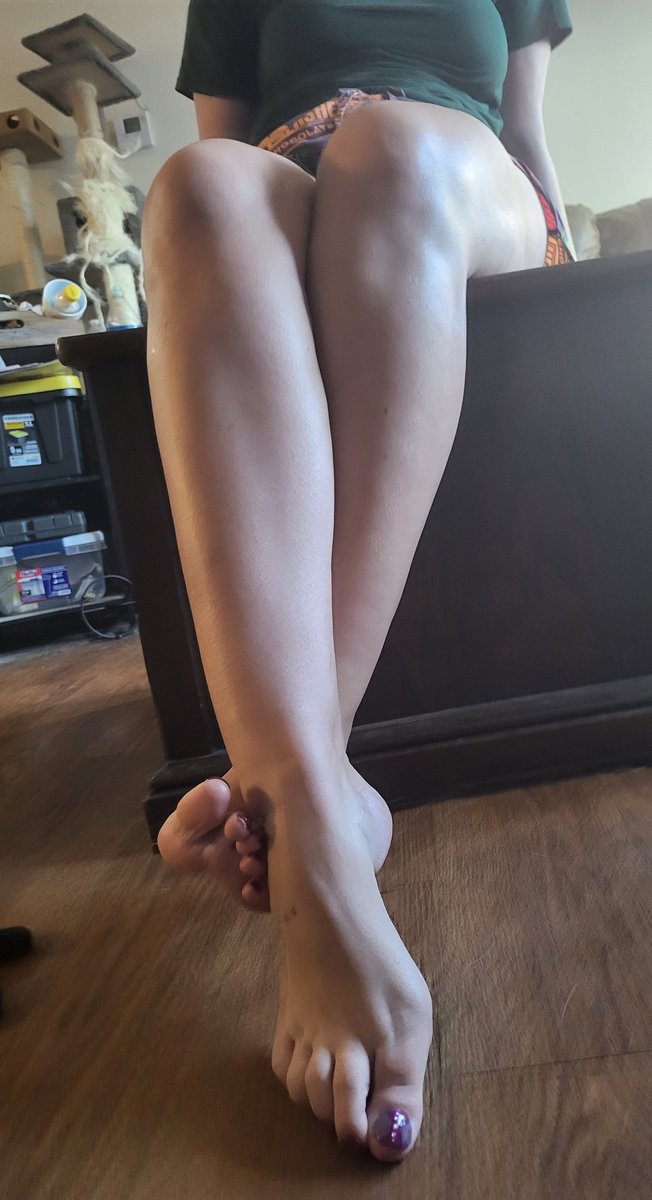 BitchesEnvy7's tweet photo. Feeling sexy with my long legs... send a dollar for every inch of me! I'm 5'9 so you do the math 😘

$bitchesenvy7

findom finsub paypig humanATM brattydomme bratty cashcow cashslave goddess humiliation humanwallet whalesub moneyslave walletdrain foot fetish feet fetish feetgasm https://t.co/av2ZzdYWk3