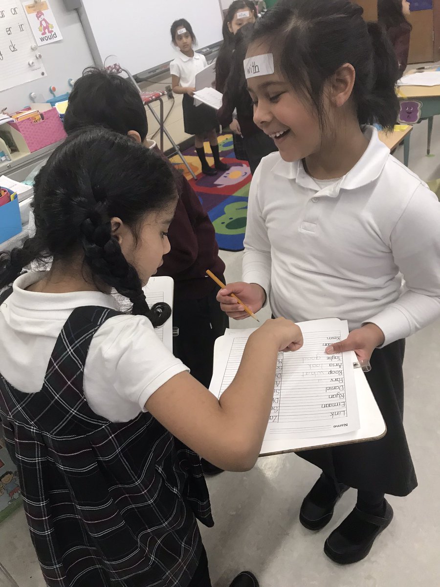 kinderduo's tweet photo. Let’s practice our words! #Kindergarten @karengies57 @ffcaedu @ffca_nee #WBT #BrainyCreativity https://t.co/VD8yfQCUaC