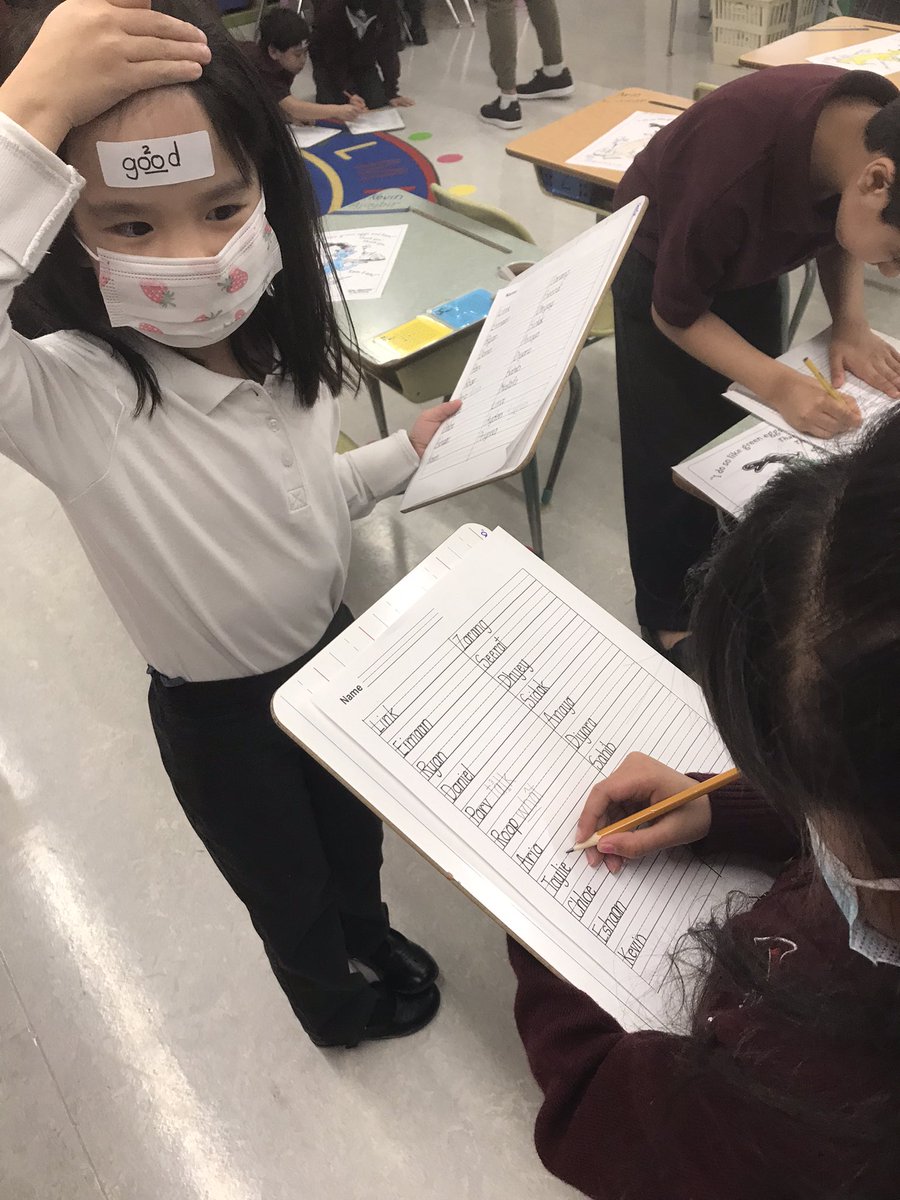 kinderduo's tweet photo. Let’s practice our words! #Kindergarten @karengies57 @ffcaedu @ffca_nee #WBT #BrainyCreativity https://t.co/VD8yfQCUaC