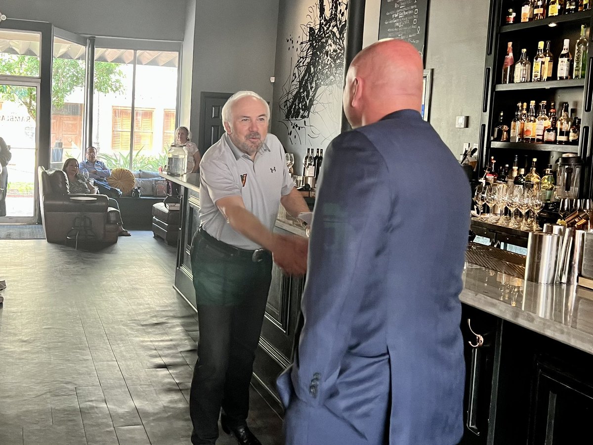 GoUTRGV's tweet photo. Thank you to our everyone that attended today’s @UTRGVAlumni President Reception in Brownsville to hear from Dr. Bailey and @UTRGVmbb head coach @mfigger. The future is bright! #RallyTheValley #UTRGV https://t.co/yzlsHKJxaR