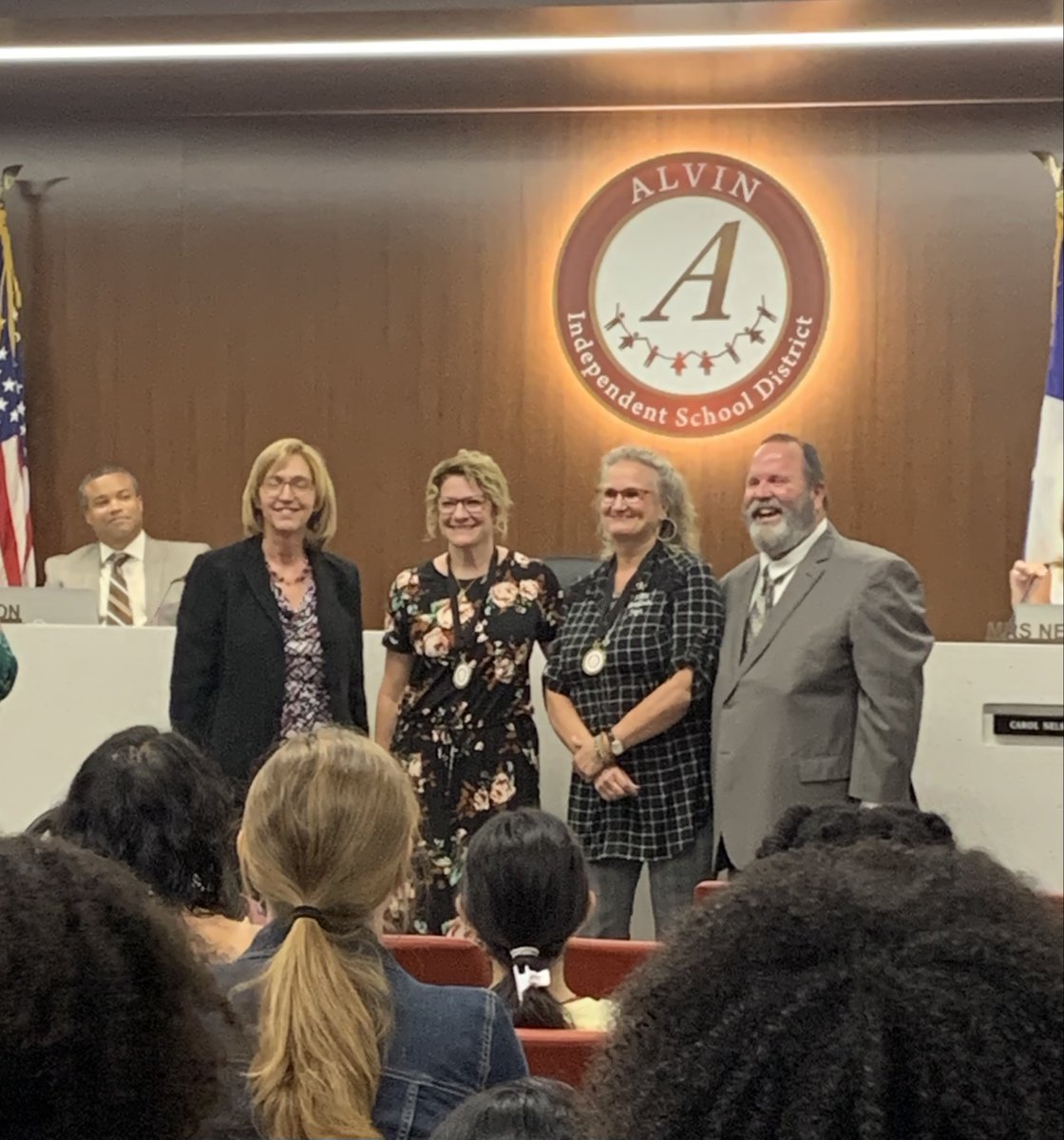AlvinHSJackets's tweet photo. Congratulations to Mrs. Smith and Dr. Pauley who earned Diamond Level trainer status for their work with ABYDOS and for training many ELA teachers for the past 16 years.   #lifelonglearners. #JPND https://t.co/Jx0l7TOoth