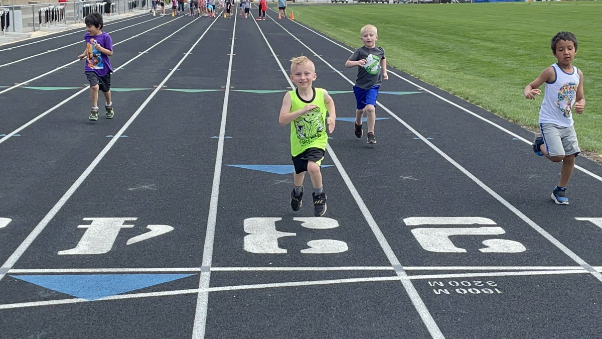 DC_Scouts's tweet photo. Today’s weather was absolutely amazing for K-2 Track/Field Day! Thanks to Mrs. Reeves and Mr. Worm for organizing the two schools at one event! The future looks fast for DC track! #dcscouts https://t.co/LXzryLjCI8