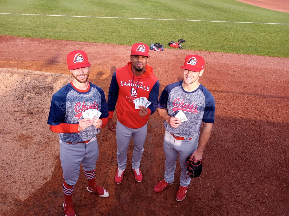 adoptmilbplayer's tweet photo. Starting a bit slow folks. Still $210 down with $1440 left in our Chipotle giftcard fundraiser for the Quad Cities Riverbandits vs South Bend Cubs. Donate now at https://t.co/oLsM00h14h @EthanXXVI @CubsZone @STR0 @CubsDna @minda33 @PitchingNinja @royalsreview @MikeDubsRadio https://t.co/VD4HgFFC8n