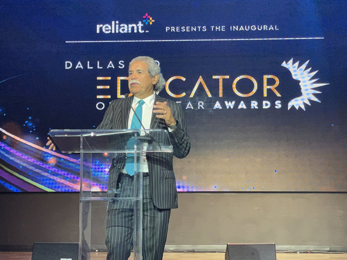 dallasschools's tweet photo. “The fact that we get to celebrate in-person these outstanding educators is incredible. I want to thank you for your outstanding work, especially over these past 2 years.”

Superintendent addresses the Educator of the Year finalists.  #DallasISDTOY #DallasISDPOY @FutureofDallas_ https://t.co/WGaEoUHT7p