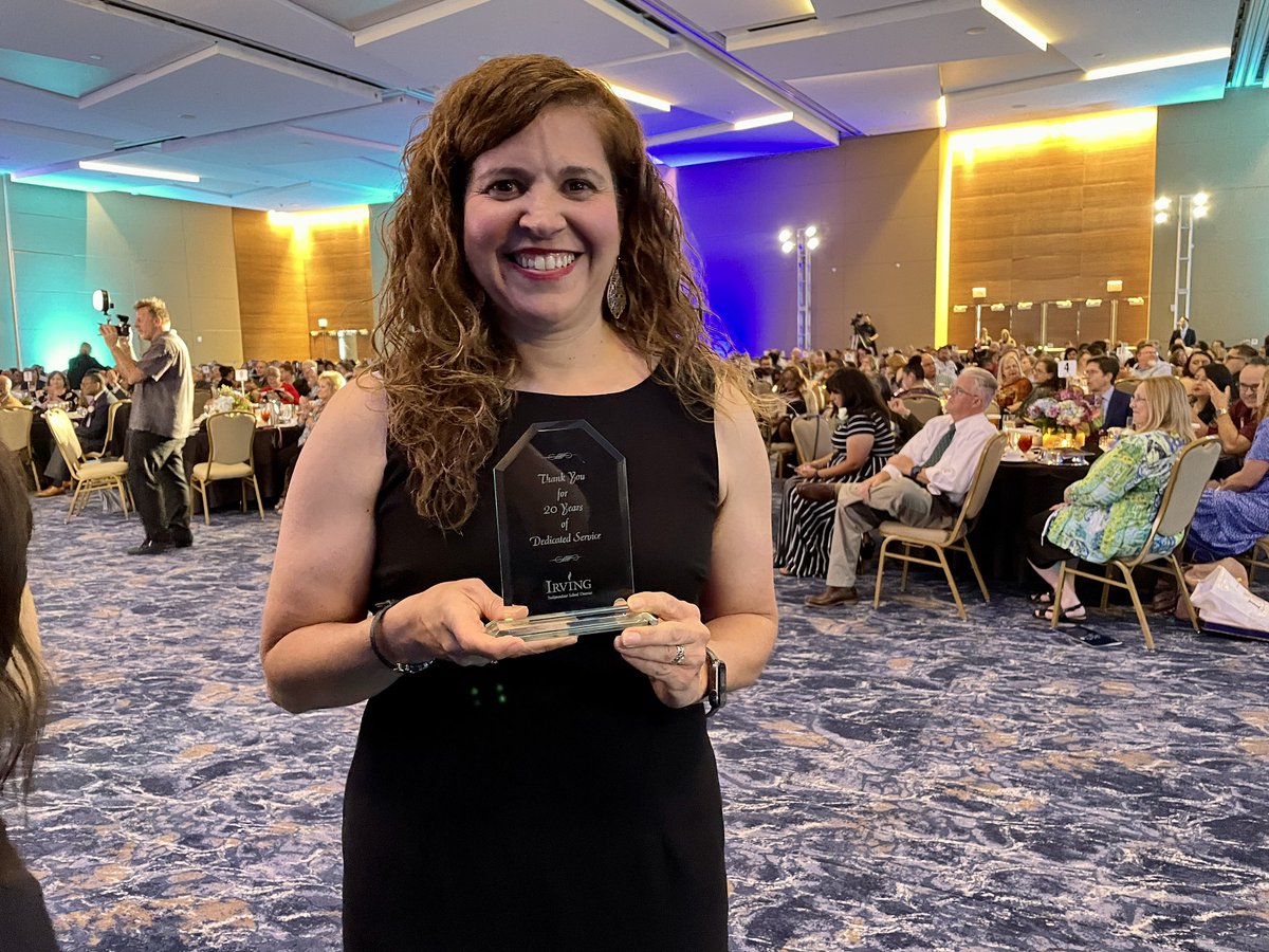 IrvingISD's tweet photo. Congratulations 👏🥳 to the Head Falcon at @farinefalcons, Principal Norma Gonzalez-Perez, on 20 years of service! https://t.co/DD9tg39Afl