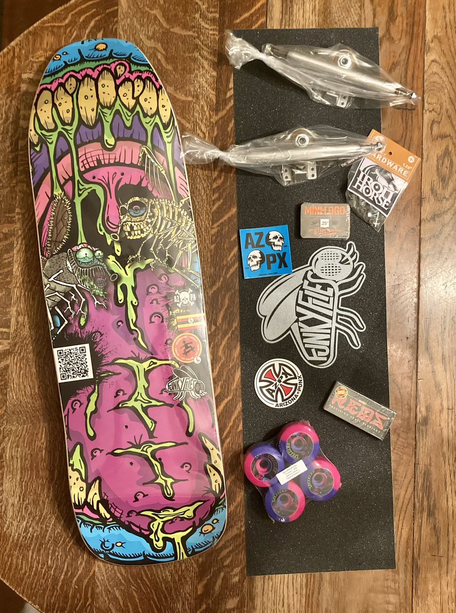 🚨About to give away 2 FULL FFLY SKATEBOARD KITS in the @ZombieApesNFT <a href="/ZombieZebrasNFT/">z0mby.eth</a> space!! 🛹🔥🪰 Need to be in the space to win!! READY. SET. FLY. 🤙🪰🔥🚨 FOLLOW ALL HOSTS and RT this post!! 2 WINNERS WILL BE SELECTED FROM THIS POST!!! 🔥🛹 #zzz