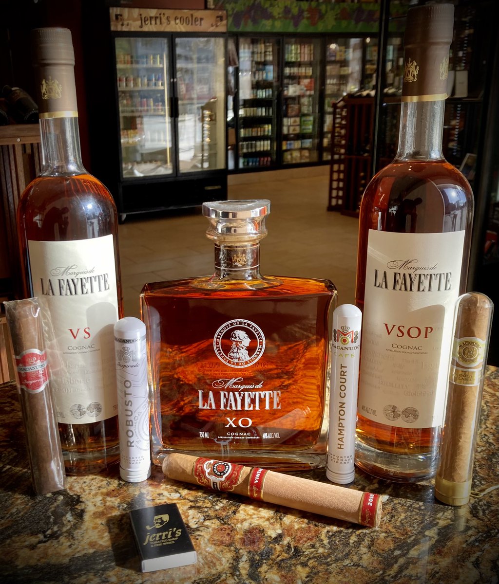 Jerristobacco's tweet photo. Cognac’anudo anyone?🇫🇷🇩🇴
Smooth spirits and sublime smoke converge @jerristobaccoshop 🥃💨 and you save when you pair with us— Take 10% off any bottle when you pick up $50 in cigars! 

#cognacandcigars #whiskeyandcigars #cognac 
#downtowndenver #denversunset #likeaboss https://t.co/xS2nHb9uYC