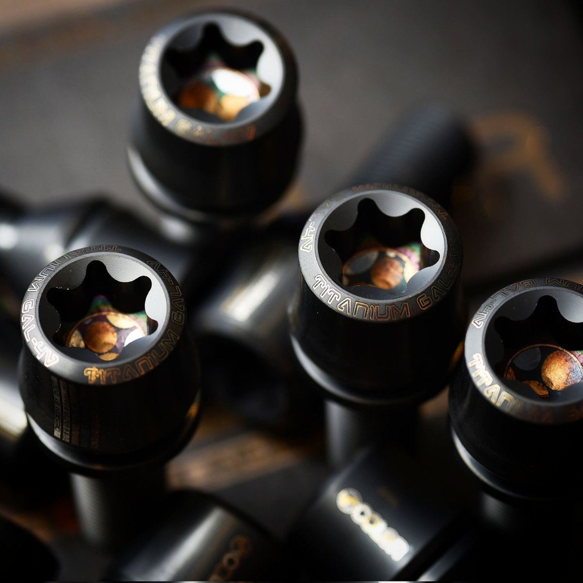 odot0718's tweet photo. The Titanium wheel lug bolts designed for BMW.
#BMW #titaniumwheelbolts #dlccoating https://t.co/2d6jr71DzU