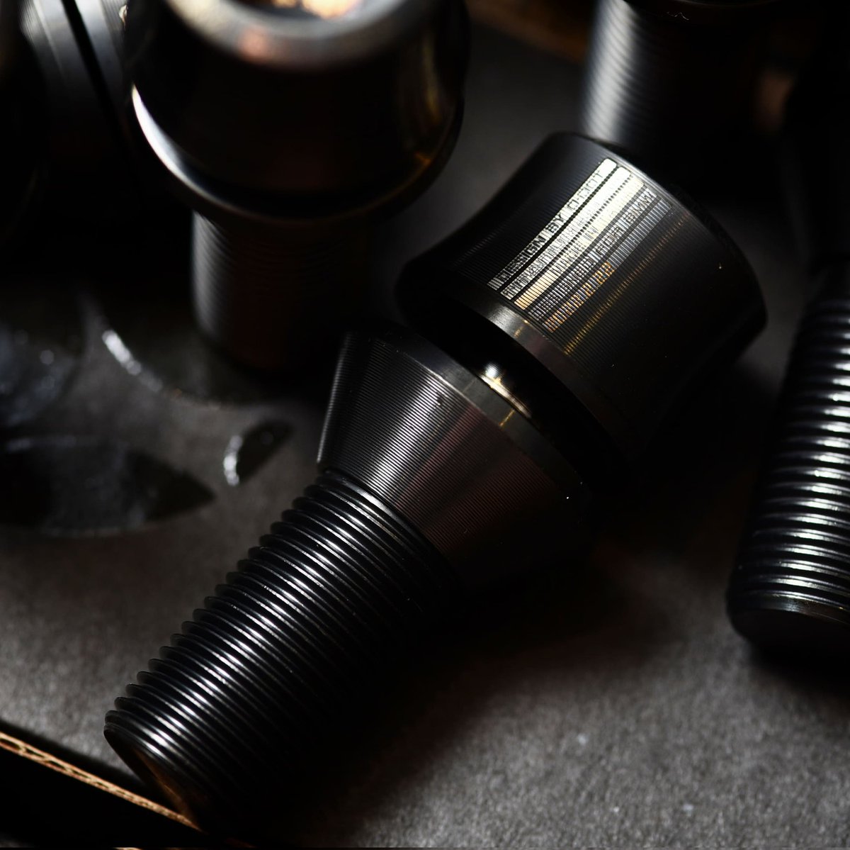 odot0718's tweet photo. The Titanium wheel lug bolts designed for BMW.
#BMW #titaniumwheelbolts #dlccoating https://t.co/2d6jr71DzU