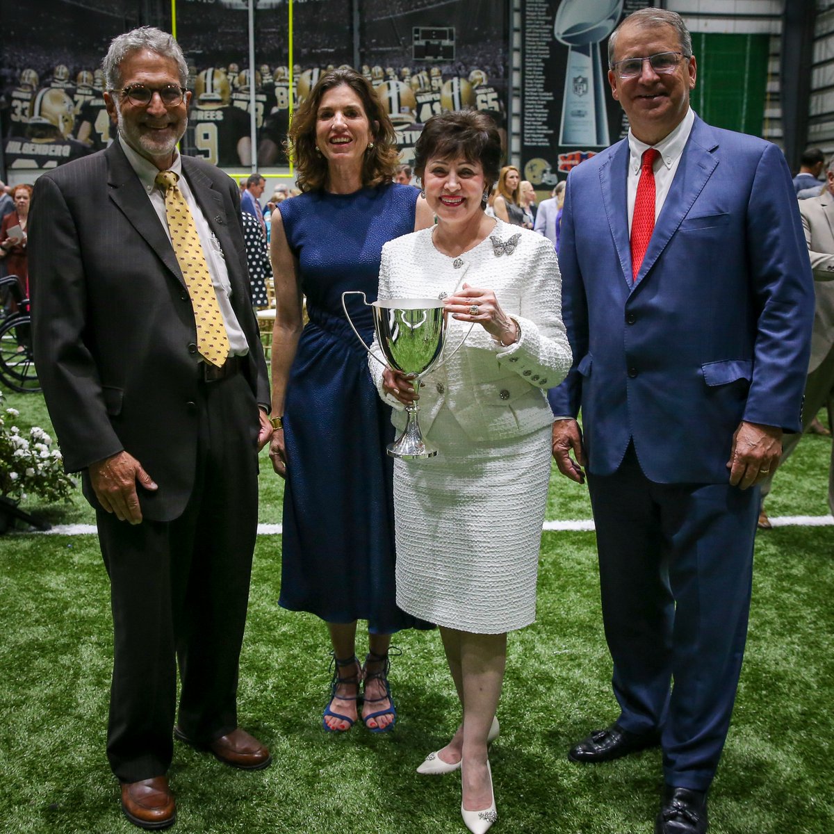 Gayle Benson honored as 2021 recipient of Loving Cup ⚜️

Story by <a href="/JohnDeShazier/">John DeShazier</a>: neworlns.co/BensonCup