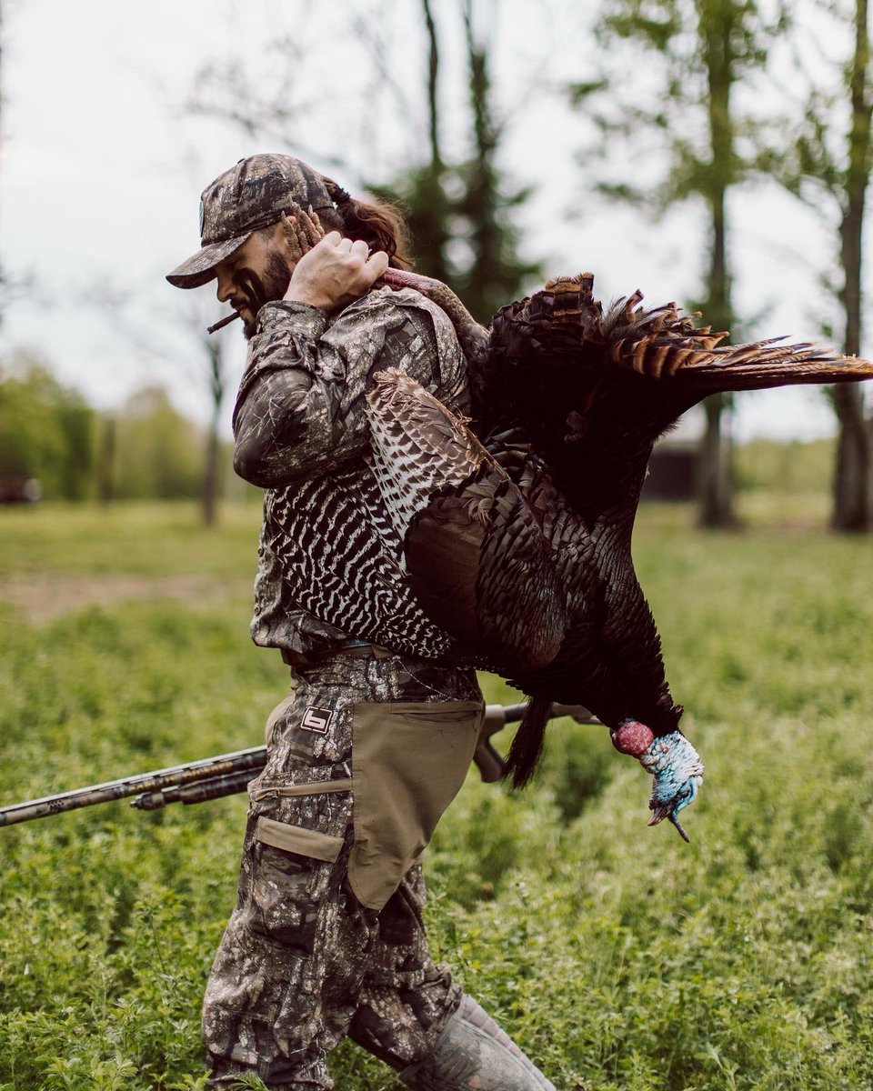 KashDaniel15's tweet image. You just can’t beat it. Last second buzzer beater in the Bluegrass this past weekend. Kansas &amp;amp; Nebraska, you’re next! #OFFSZN 
📸: @ReelistDavid