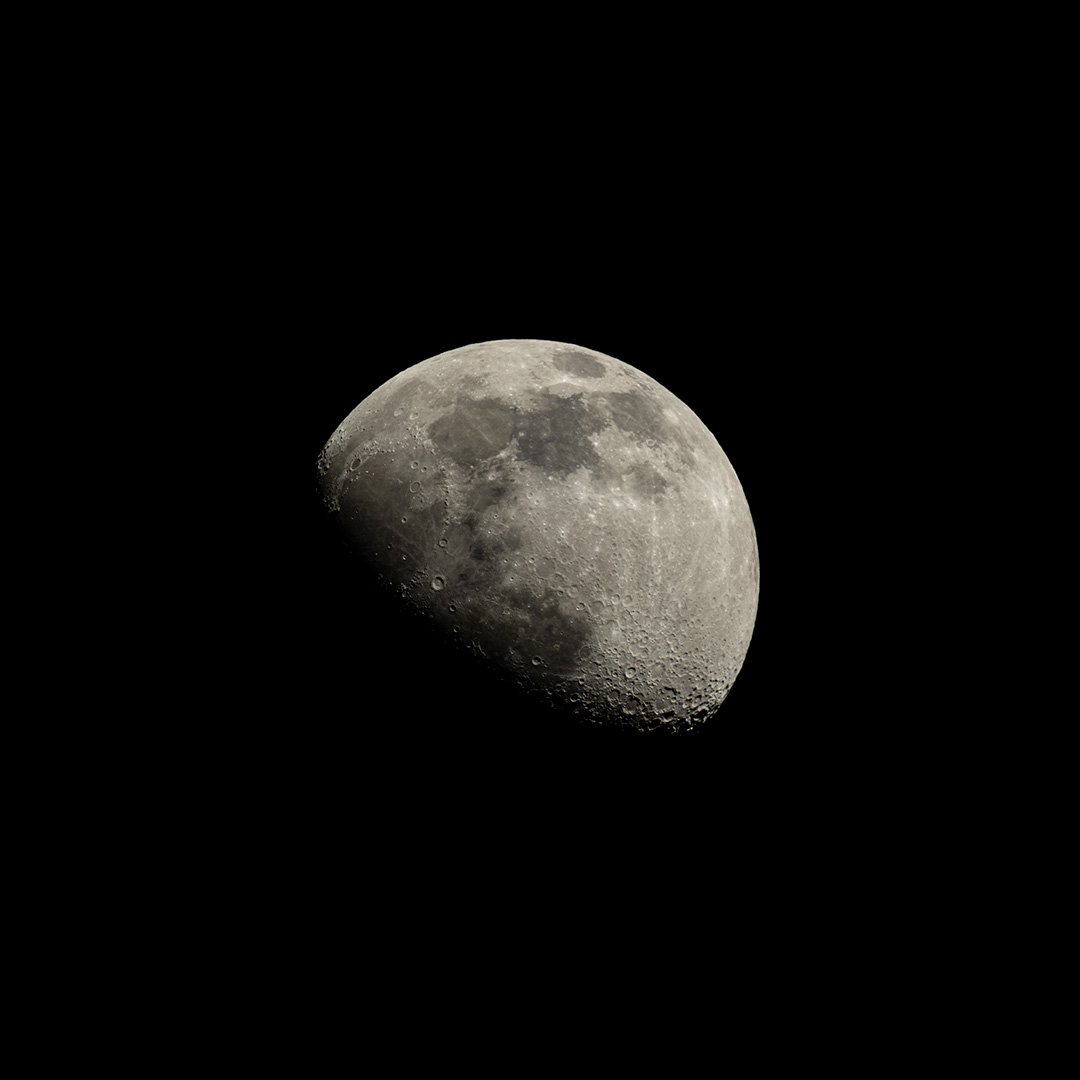 originaljoie's tweet photo. Picked up a #Tamron 150-600 f5-6.3 G2 lens.  First shot of the #Moon using my TC-X20 2x tele converter.  1200mm f13 ISO 400 1/250 .5 exposure boost and contrast adjustments in #Photoshop #Canon #EOSRa #Astrophotography #BackyardAstro #SingleExposure https://t.co/z5r0SweeqY