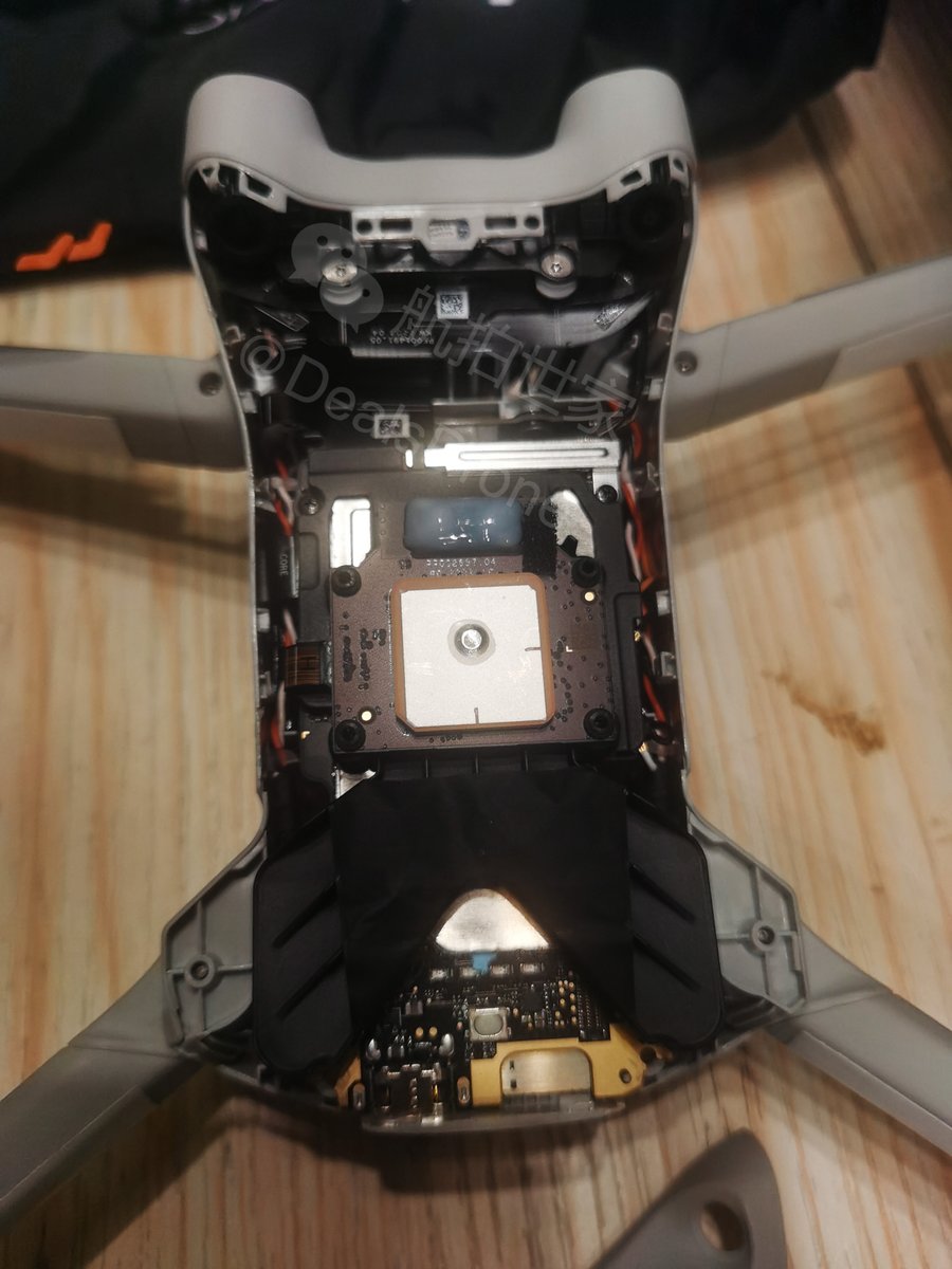 DealsDrone's tweet photo. First inside photo of Mini 3 Pro？ https://t.co/KdtYWMbxsS