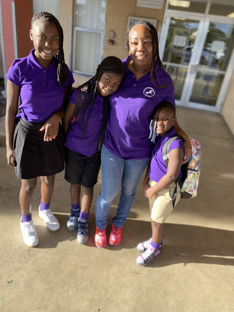McKnight_WRES's tweet photo. #WorldLupusDay 💜 https://t.co/mcfSfkSGfC