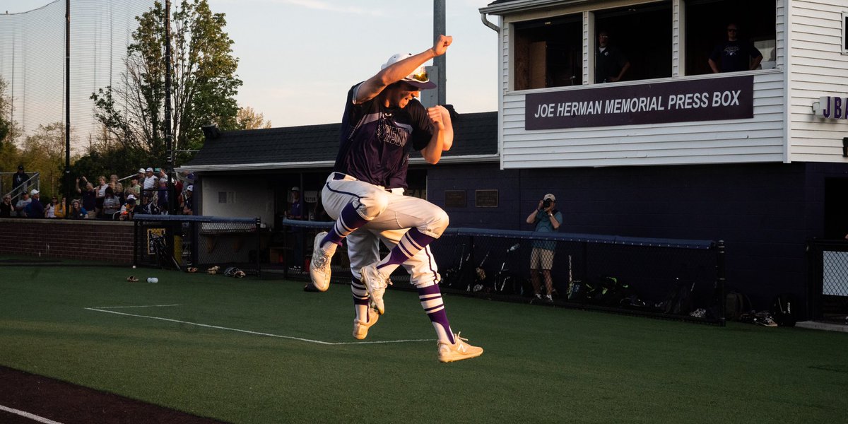 Bears win 10-2 and move to 17-4 (9-2). Jaxon Clark improves to 6-1 in the year. Carter Mottice, Garrett Wright &amp; Shea Wright all with 2 knocks. Calvin Casper &amp; Shea throwing leather on the left side of the IF. 😈🏆