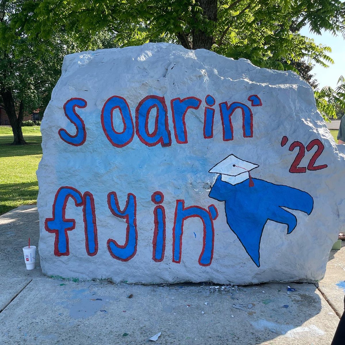 LCFalconsStuCo's tweet photo. The Final Rock of the Year. 
#senioredition 

🎶🎵
We're breakin' free We're soarin', flyin' 
There's not a star in heaven that we can't reach 
If we're tryin' Yeah, we're breakin' free 
Oh, we're breakin' free” 
🎵🎶 https://t.co/mr1fx9bOmu