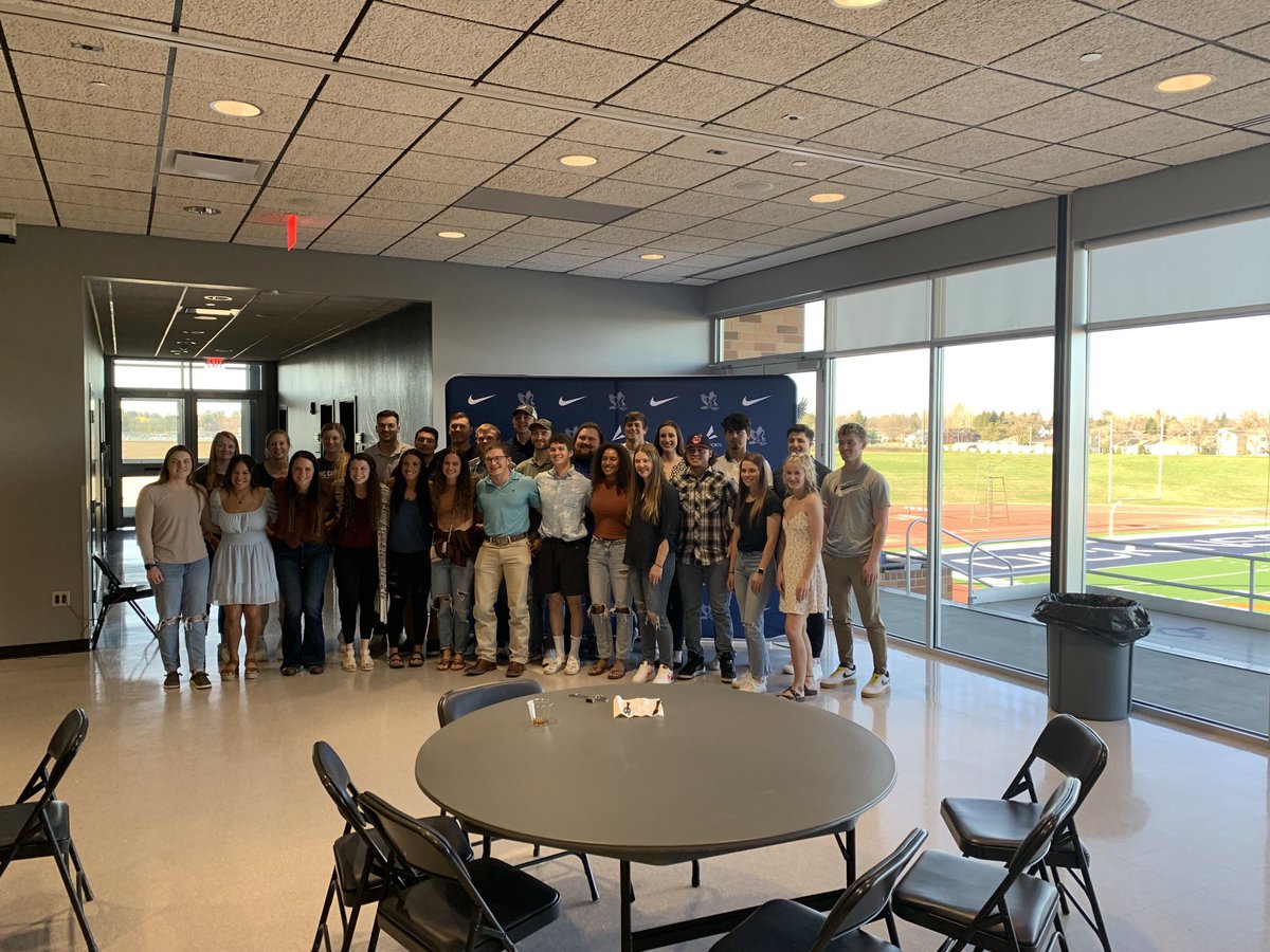 CoachPStanton's tweet photo. Congrats to our 21-22 Blue Hawk senior athletes! Thanks for all you did for Dickinson State! https://t.co/lMUUWt0x9T
