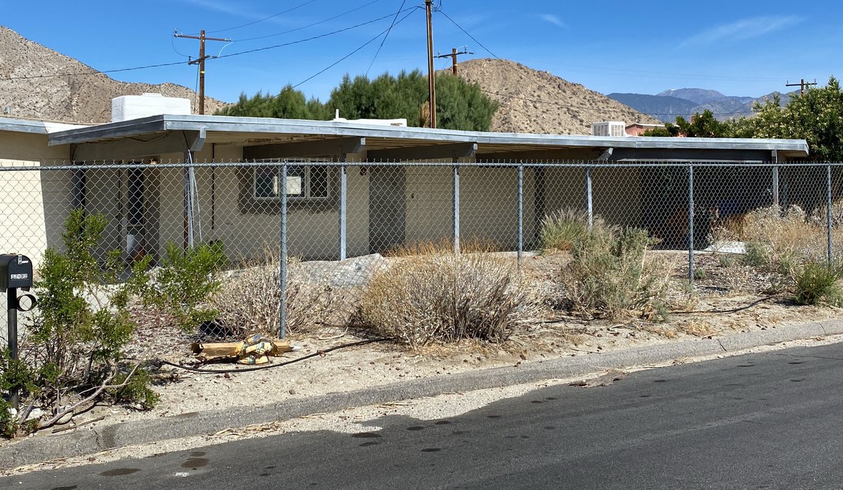 RivCo_Code's tweet photo. The amount of outdoor storage allowed is determined by the lot size and zone the lot is in. 

To learn more about your zone &amp; other parcel specific info, visit: https://t.co/N0FSZgI1nE

#RivCoNow #KeepingCommunitiesSafe #ComplaintReceived #CodeResolved #VoluntaryCompliance #After https://t.co/tA63iuCHVC