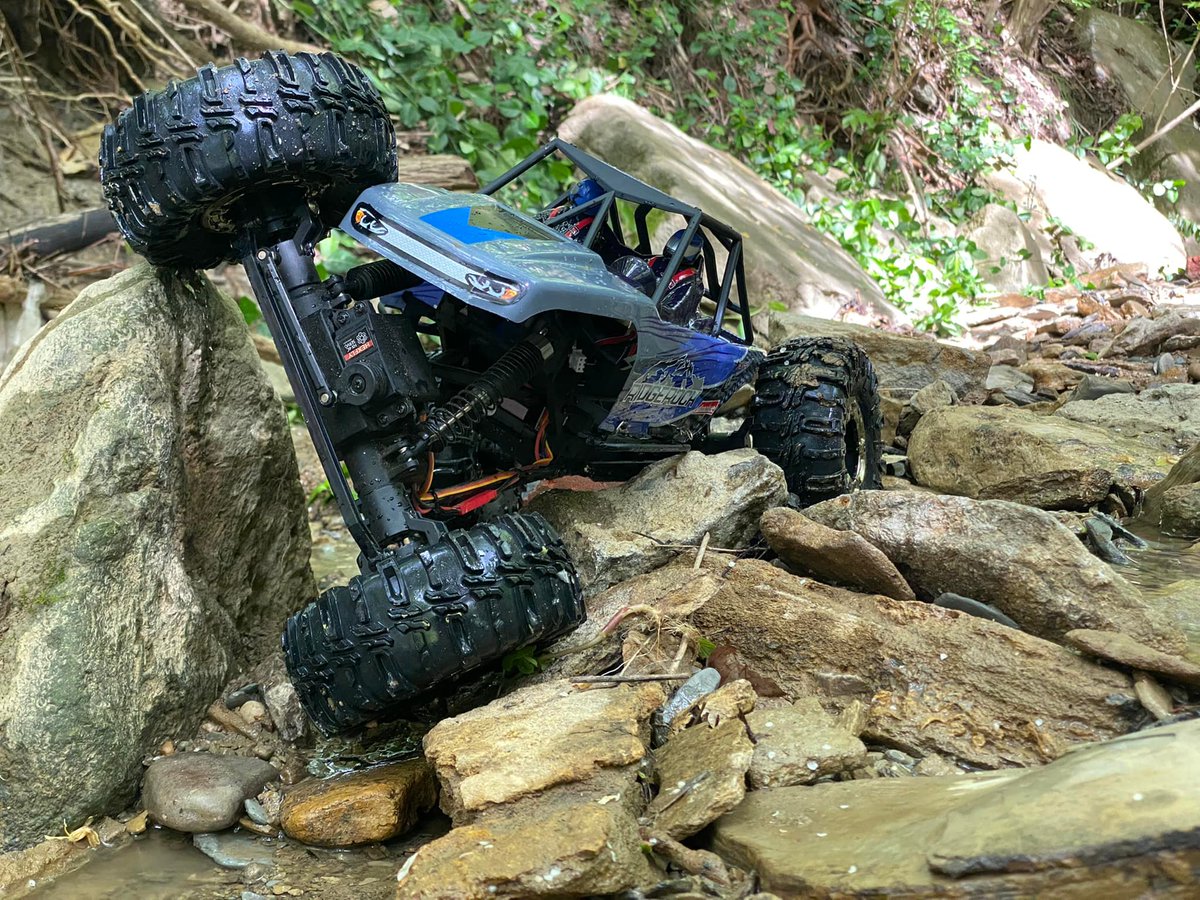 RedcatRacing's tweet photo. The Danchee Ridgerock is a super affordable 1/10 scale rock crawler 

📸 Credit: Kyle Sholler via Danchee RidgeRock FB Group

Danchee Ridgerock: https://t.co/4xhnCiOi5L

#RedcatCreations #Redcatnation #Redcat #danchee #ridgerock https://t.co/e3vJ68sDRY