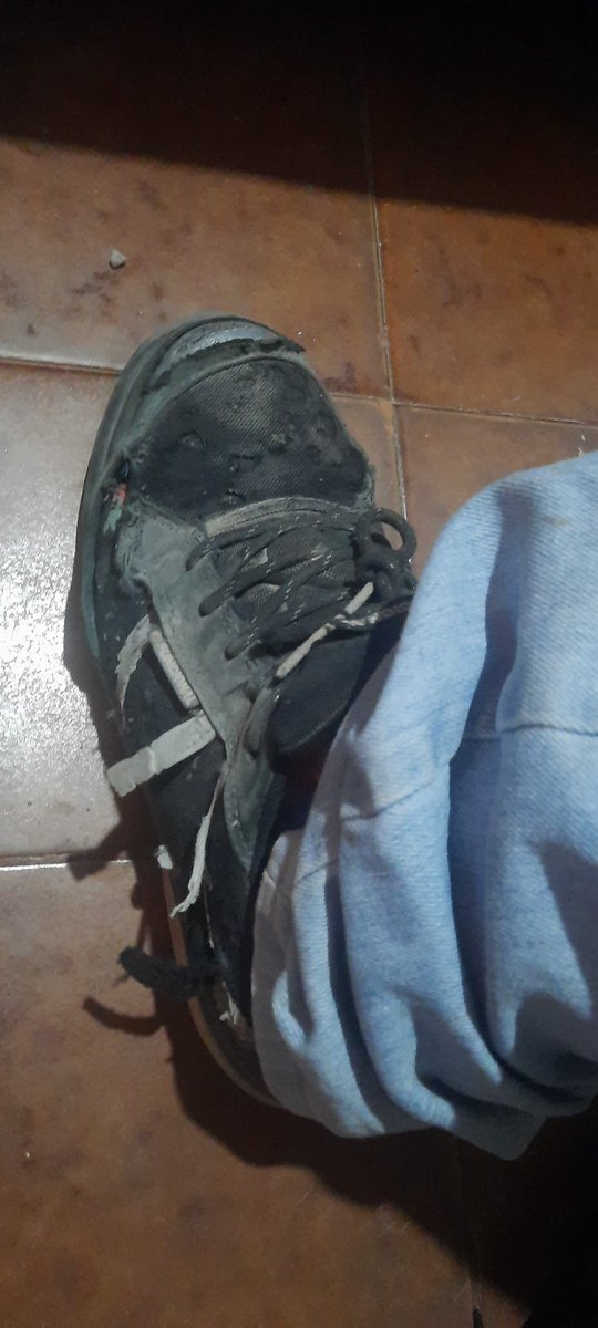 Zapatillas rotas y sucias de Balenciaga: Este es el 'abusivo' precio de las  zapatillas - Infomercado