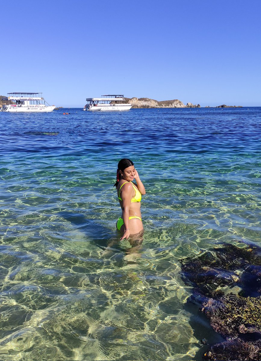 BrendaRR__'s tweet photo. Estaba checando mis fotos porque ps borraré algunas, vi éstas de hace 3 meses, no las había subido a ningún lado y dije como de ay que hermoso el mar y que paz da
Pues así sin filtros, merecen estar aquí 🌊☀️ https://t.co/3oHIS6Fg6u