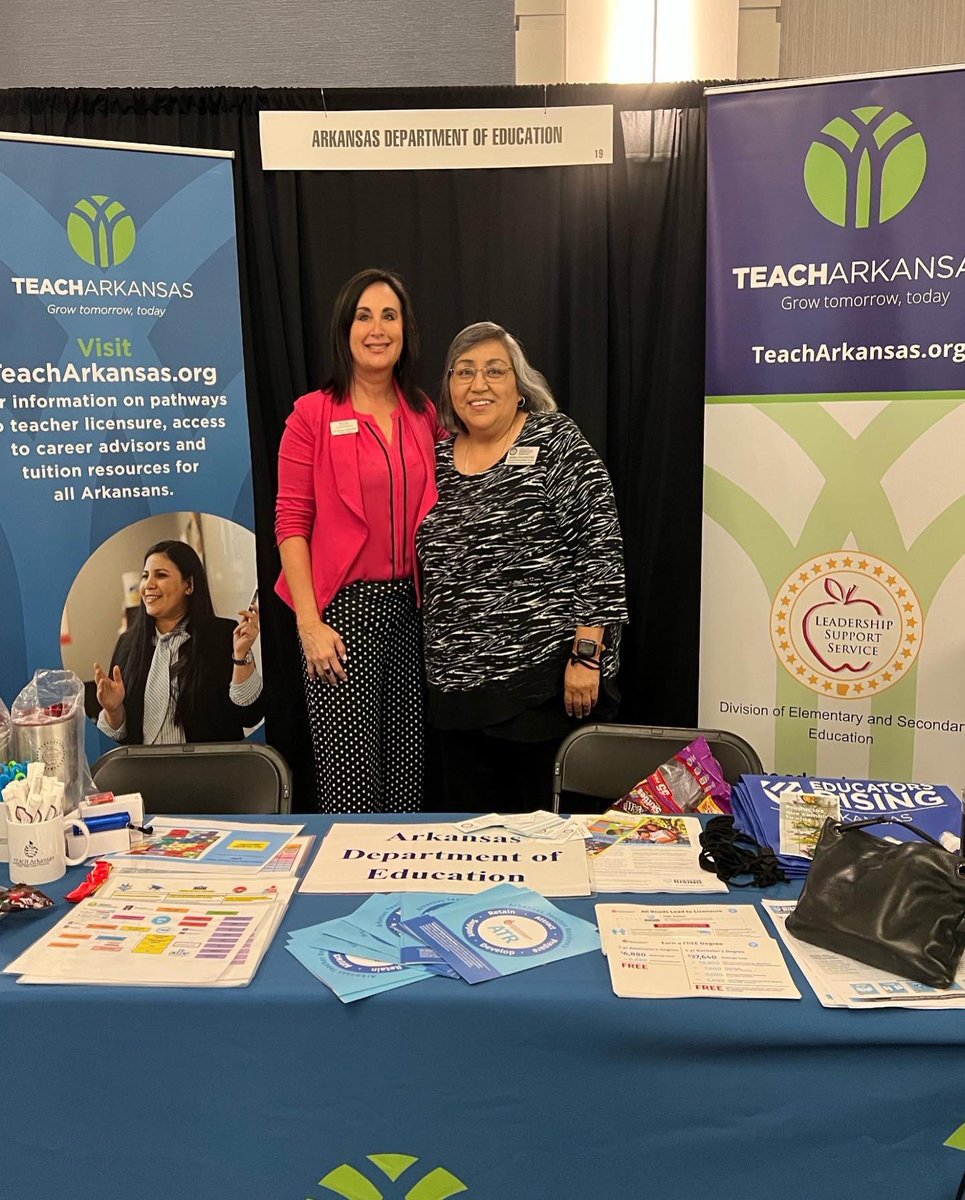 astapro's tweet photo. It was a great day celebrating educators @RobinsonCenter! @AAEteachers @astapro https://t.co/10KQtCgjMT