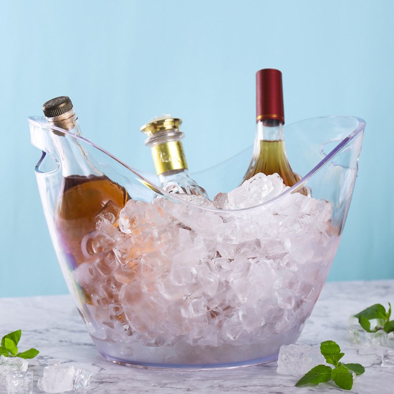 Keeps your wine, champagne and beer at the optimum drinking temperature.#icebucket #winelovers https://t.co/YMhNbC7v96