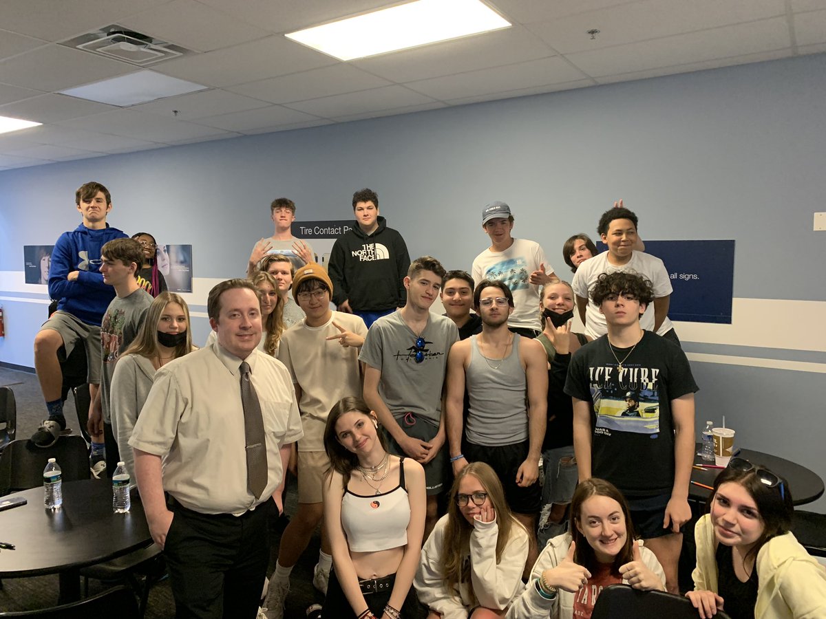 AffleckDan's tweet photo. Another great driver ed class @TopDriver just finished.  What an energetic class to be with every Tuesday and Thursday. #driverintelligence https://t.co/QFVAnx92Jr