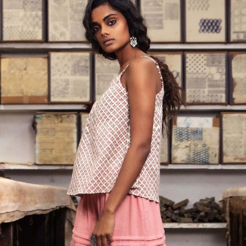 FabindiaMy's tweet image. 𝗖𝗼𝗻𝘀𝗰𝗶𝗼𝘂𝘀 𝗖𝗿𝗮𝗳𝘁 • Breezy, comfy, chic, carefree, light-hearted, easy to layer, an easy-going silhouette…..
Need we say more?
#HandBlocks #Craftsmanship #FabApparel #ArtisanCreations #FabStyles #LocalCrafts #CasualStyles #ComfyCasuals