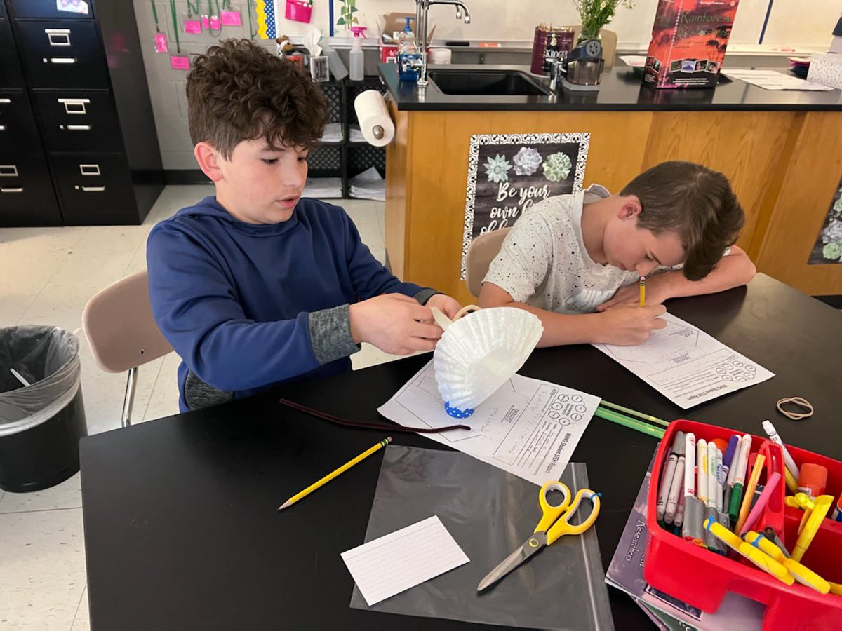 WhiteHouseMiddle tweet media