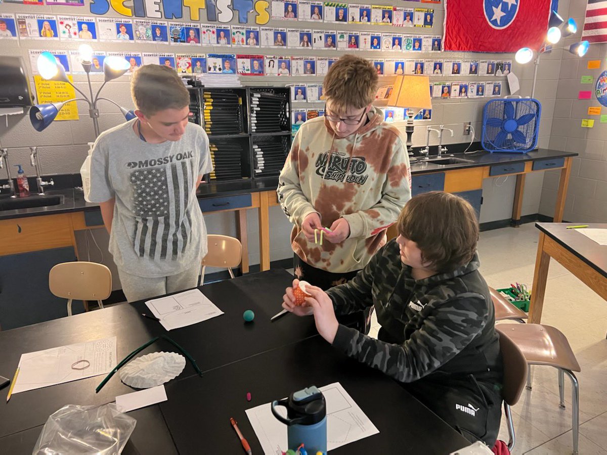 WhiteHouseMiddle tweet media