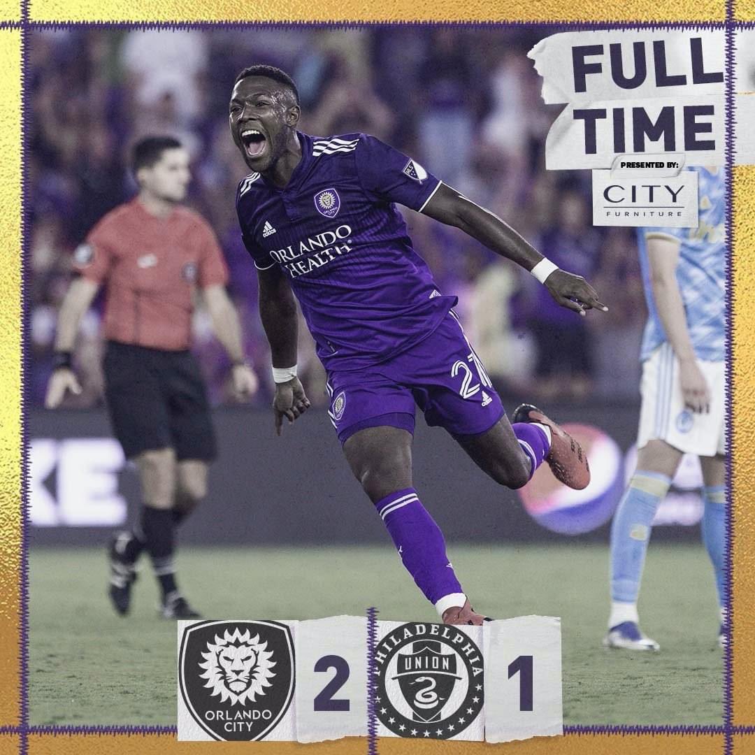 Shealea1313's tweet photo. Great game tonight boys!! We may have watched it from home tonight instead but could feel the energy from here! #DaleMiAmor #orlandocity @MightyMike1313 https://t.co/5SS9CjUpvv