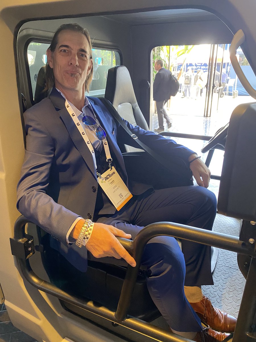 LA Story tweet media