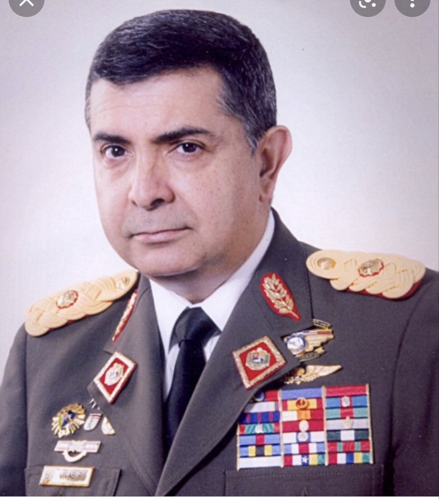 medinaroaalonso's tweet photo. Tribunal Militar Primero de Juicio, dicta sentencia condenatoria de 7 años y 6 meses, en contra del Gral Ángel Vivas Perdomo, por el delito de Instigación a la Rebelión y lo ABSUELVE por los delitos de Traición a la Patria y Rebelión Militar. https://t.co/KpCXcM6M6Z