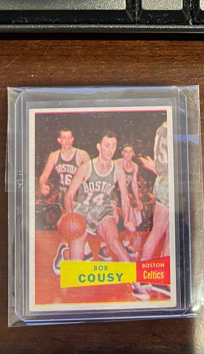 RT @CollectorsDash1: Vintage basketball legend #MailDay Bob Cousy
1957 Topps https://t.co/5xflRCCvY9