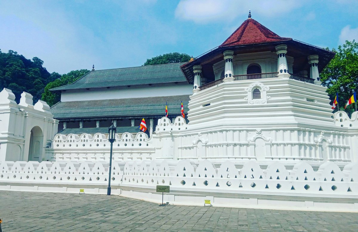 Pubudu94's tweet photo. #srilanka #KANDY https://t.co/Qw8dVbmxS9