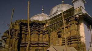 ShormaAbhi's tweet photo. We want our temples back😑
#WeWantOurTemplesBack
#GyanvapiTruthNow https://t.co/5pRkLeNwRm