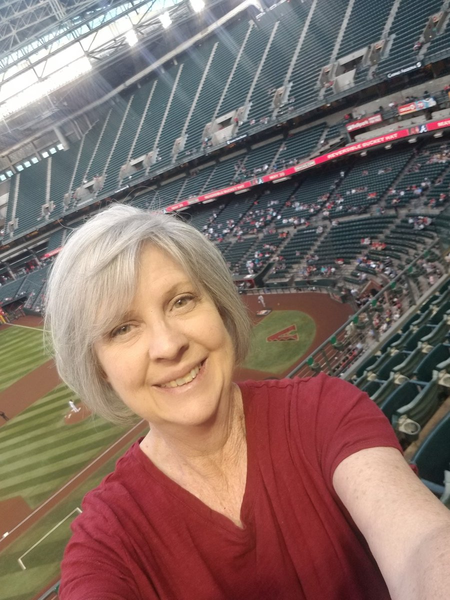 pate_al's tweet photo. #Dbacks cheering extra loud tonight! https://t.co/LDpc8J18Vv